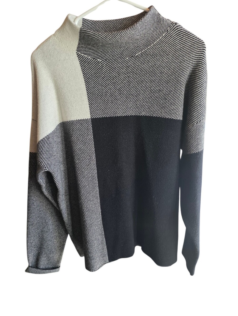 Liz Claiborne Colorblock Mock Neck Sweater